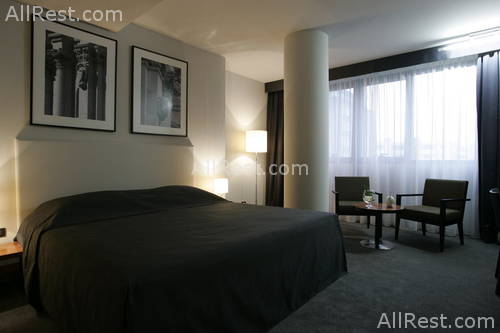 Atrium Hotel 12